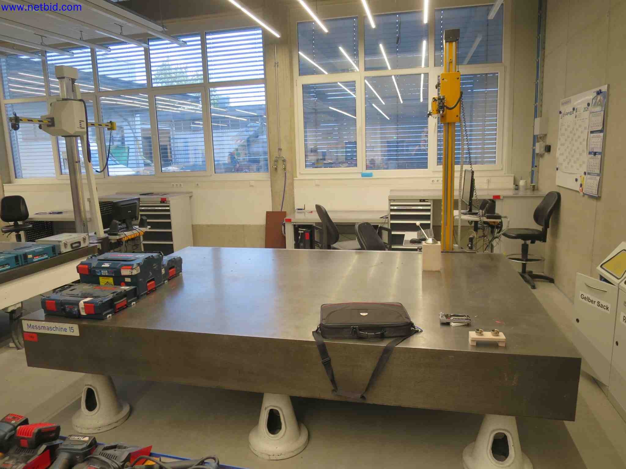 Máquinas CNC en buen estado para la fabricación de componentes metálicos de precisión-3