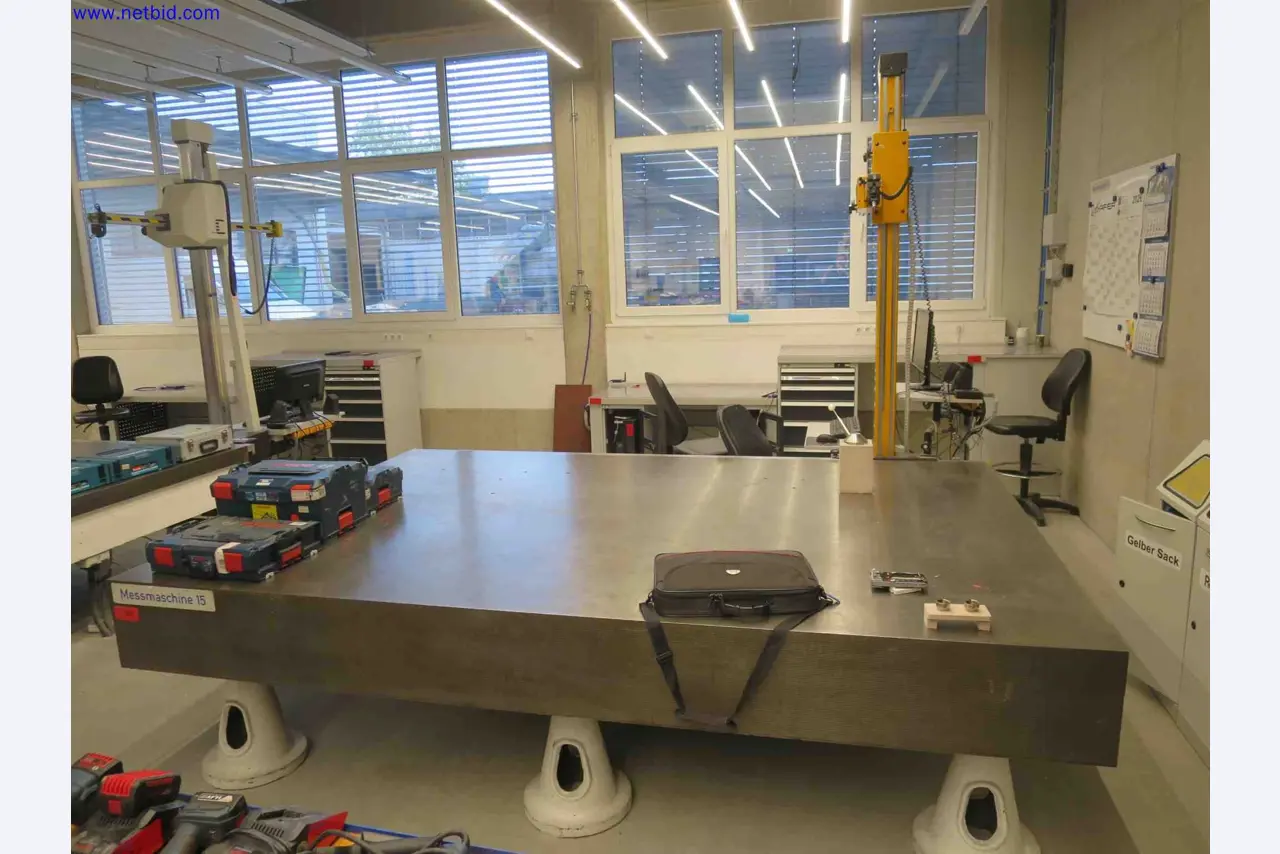 Máquinas CNC en buen estado para la fabricación de componentes metálicos de precisión-3