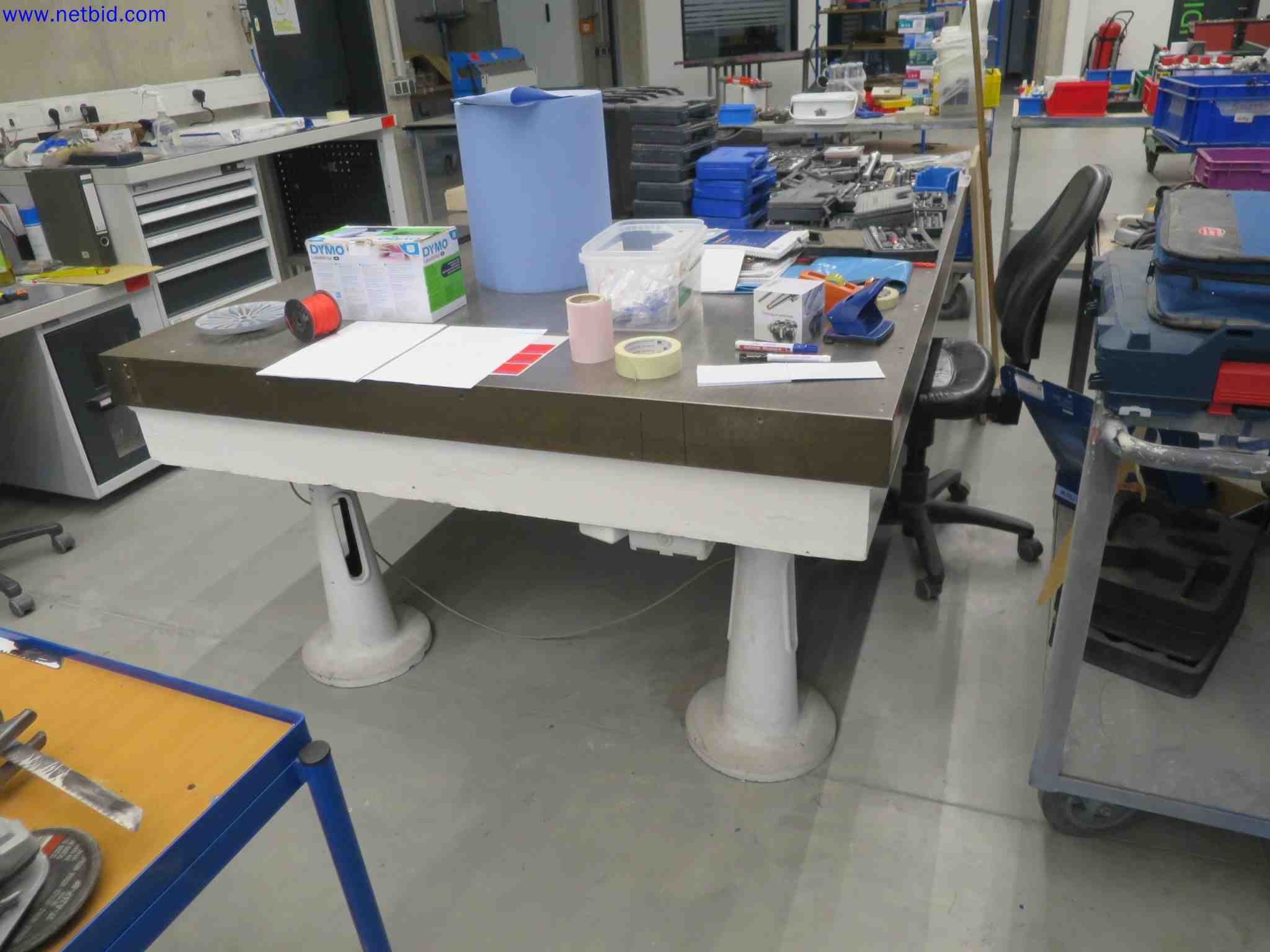 Máquinas CNC en buen estado para la fabricación de componentes metálicos de precisión-1