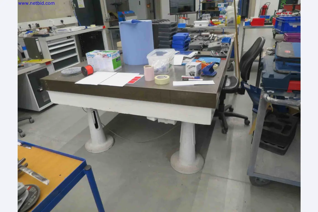 Máquinas CNC en buen estado para la fabricación de componentes metálicos de precisión-1