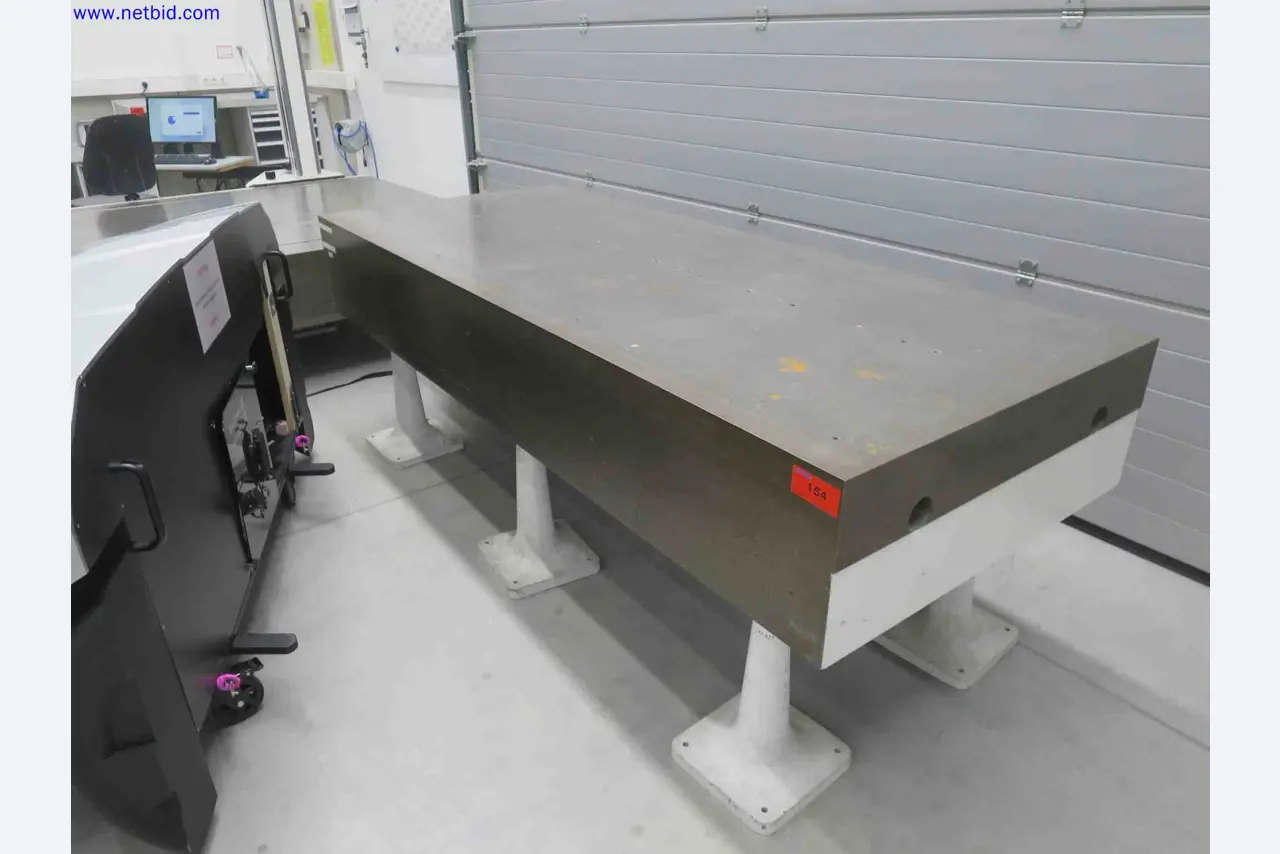 Máquinas CNC en buen estado para la fabricación de componentes metálicos de precisión-1