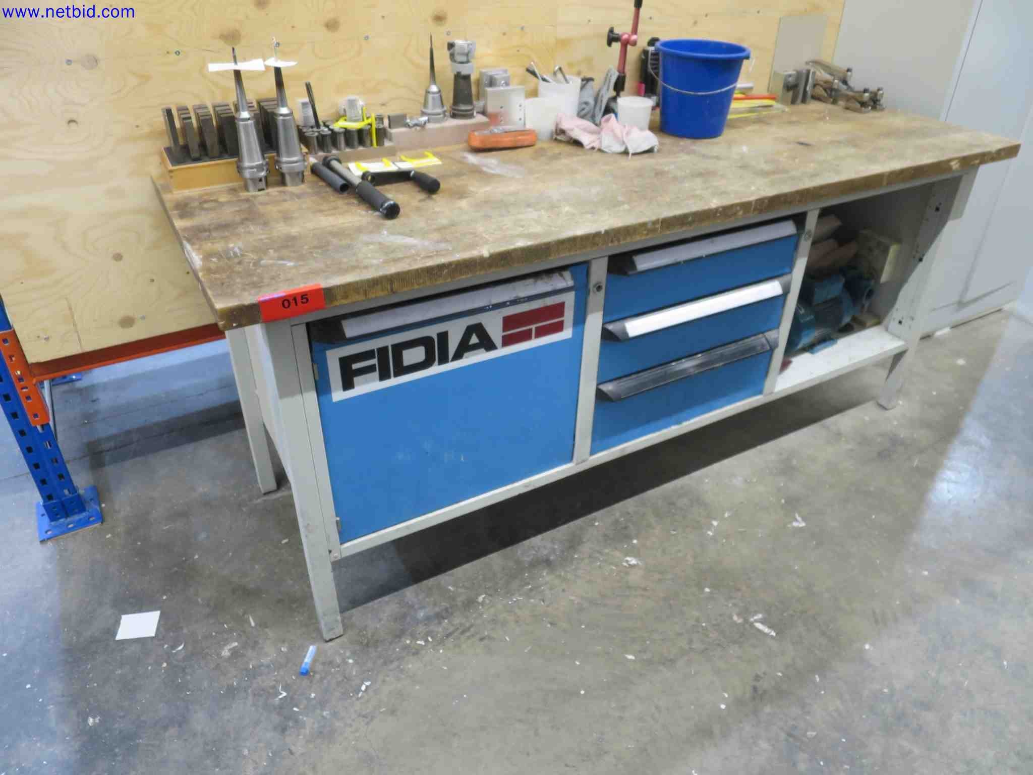 Machines CNC bien entretenues destinées à la fabrication de pièces métalliques de précision-1