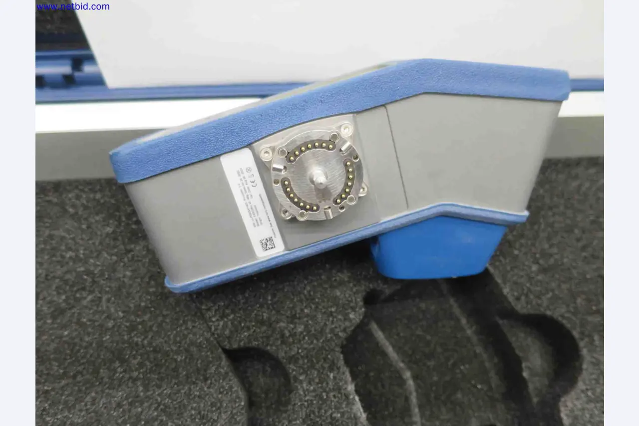 Well-maintained CNC machines for the production of precision metal components-4
