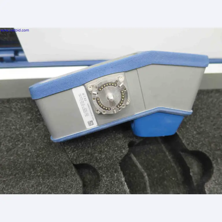 Well-maintained CNC machines for the production of precision metal components-4
