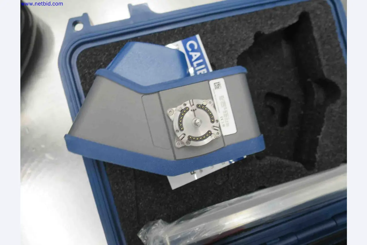 Well-maintained CNC machines for the production of precision metal components-4