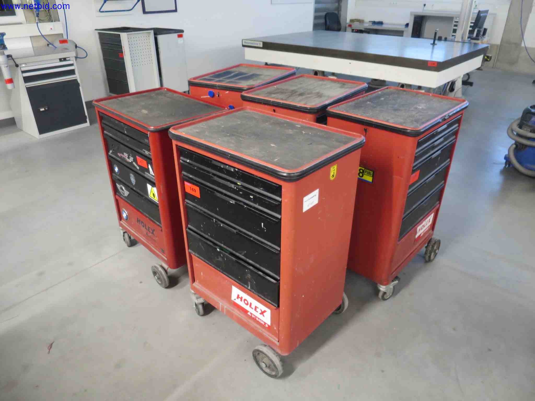 Well-maintained CNC machines for the production of precision metal components-1
