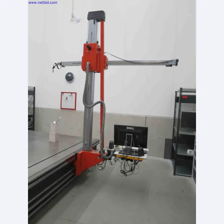 Máquinas CNC en buen estado para la fabricación de componentes metálicos de precisión-5