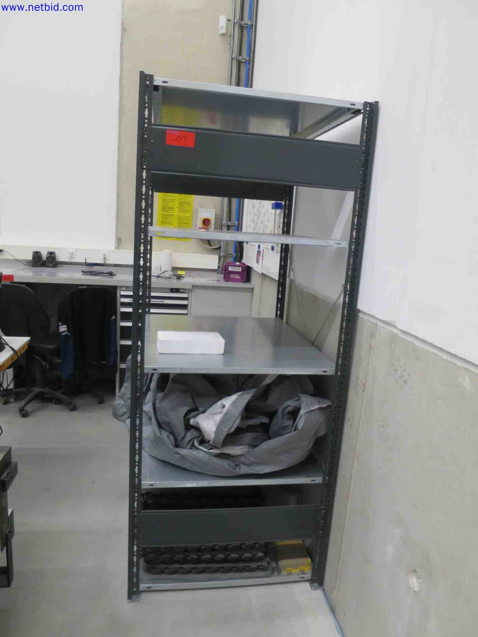 Máquinas CNC en buen estado para la fabricación de componentes metálicos de precisión-3