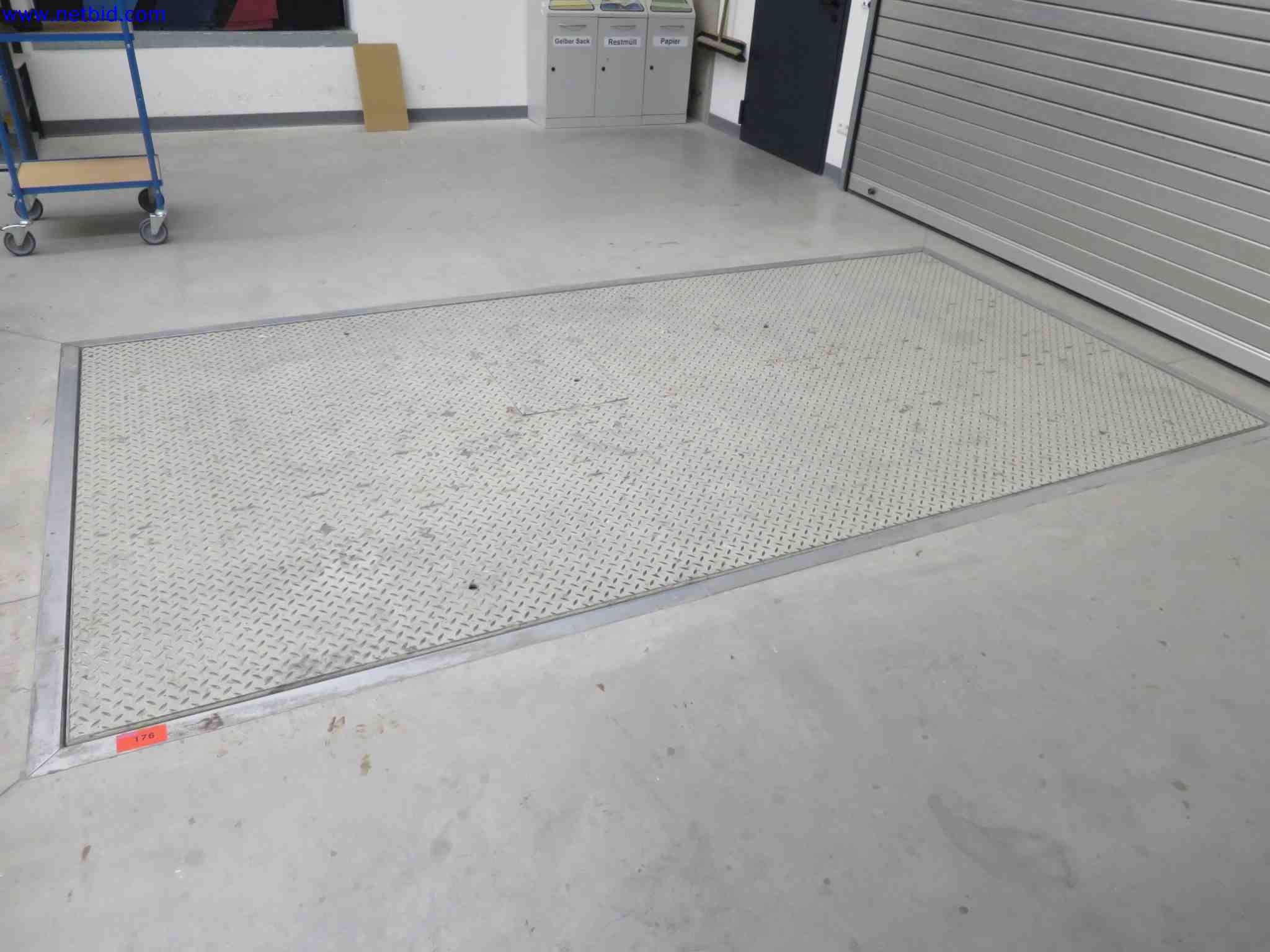 Máquinas CNC en buen estado para la fabricación de componentes metálicos de precisión-1