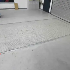 Scissor lift
