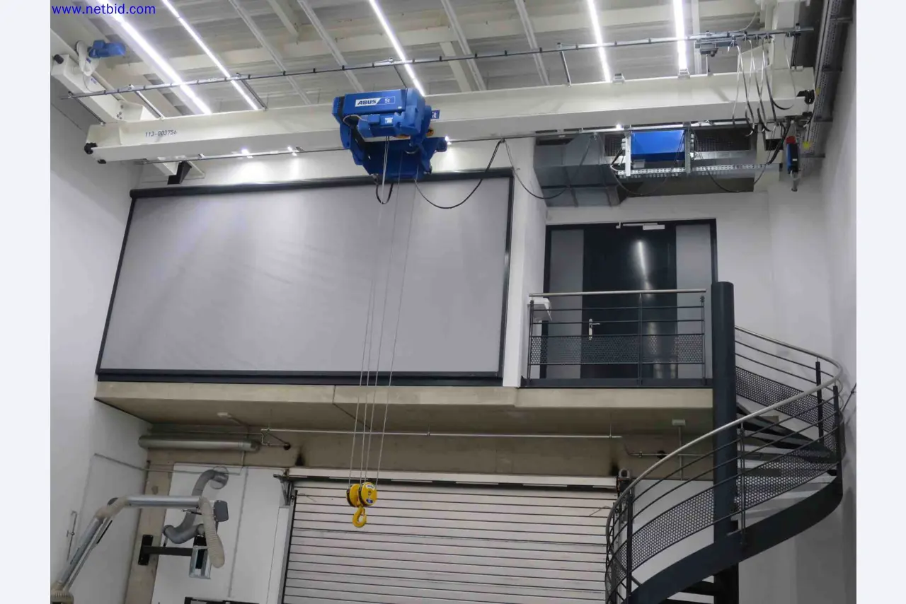 Máquinas CNC en buen estado para la fabricación de componentes metálicos de precisión-2
