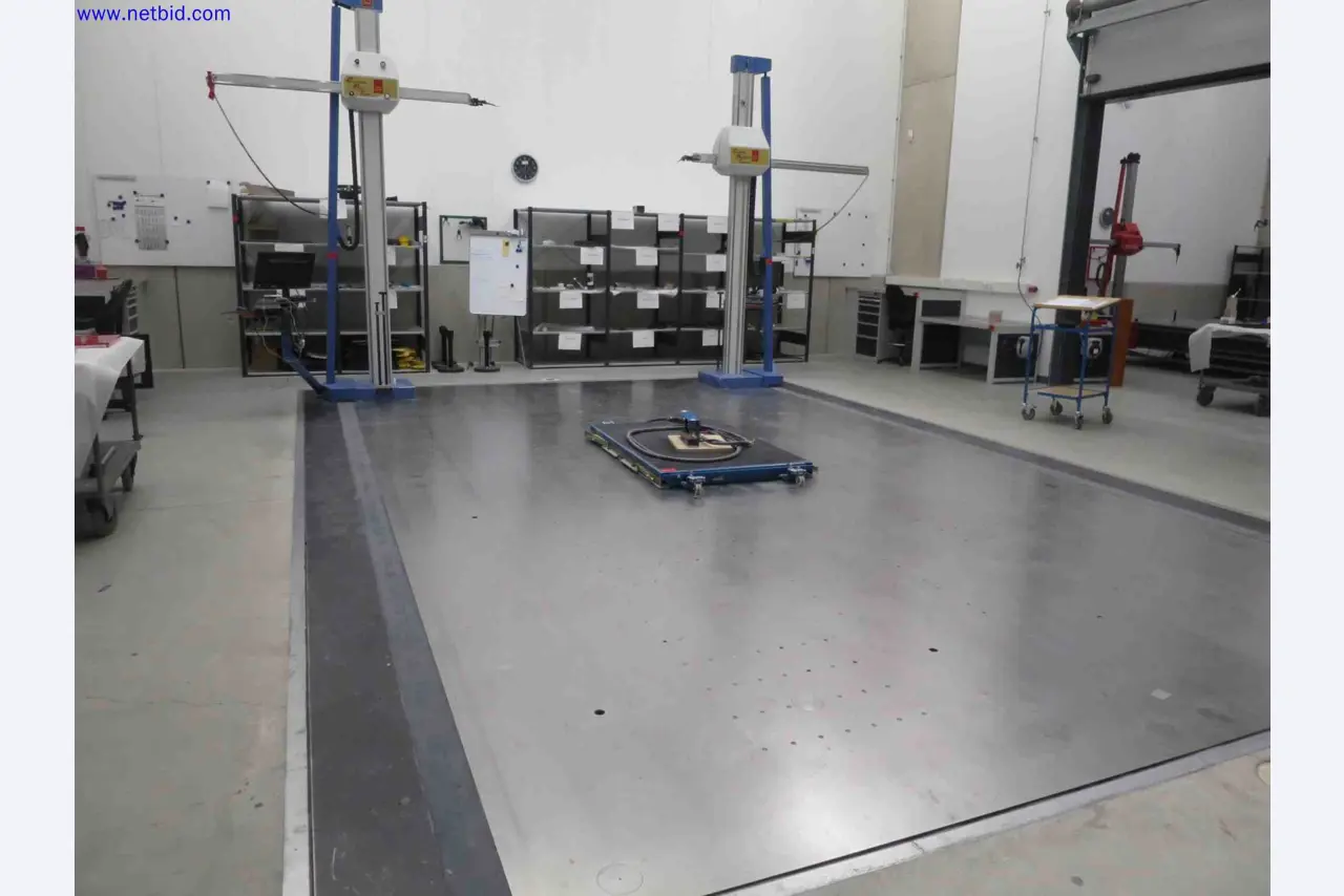 Máquinas CNC en buen estado para la fabricación de componentes metálicos de precisión-1