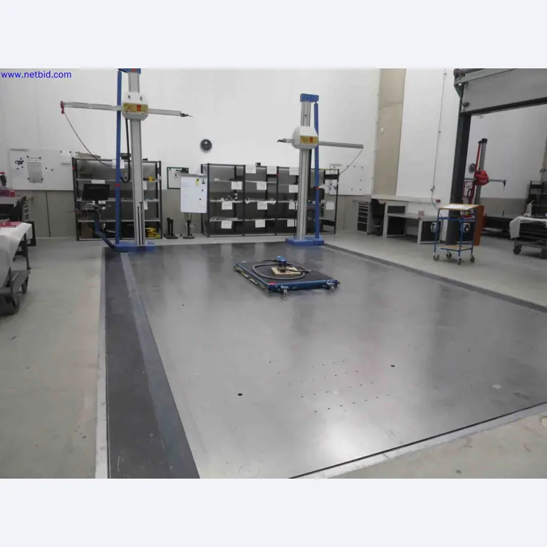 Máquinas CNC en buen estado para la fabricación de componentes metálicos de precisión-1