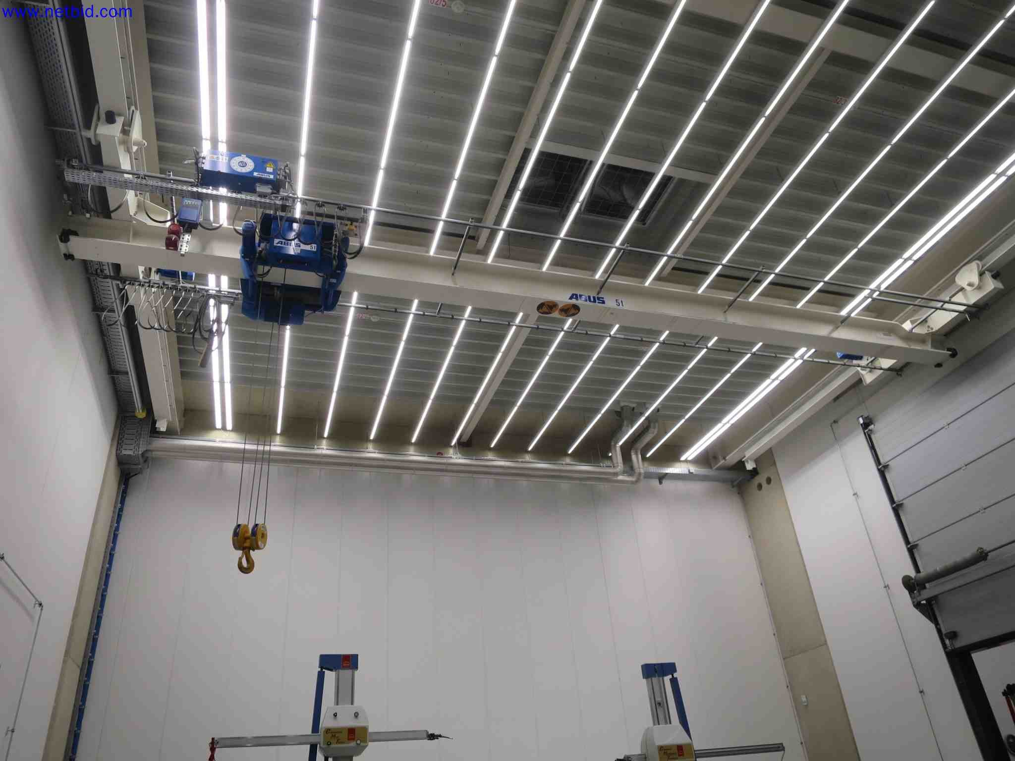 Máquinas CNC en buen estado para la fabricación de componentes metálicos de precisión-3