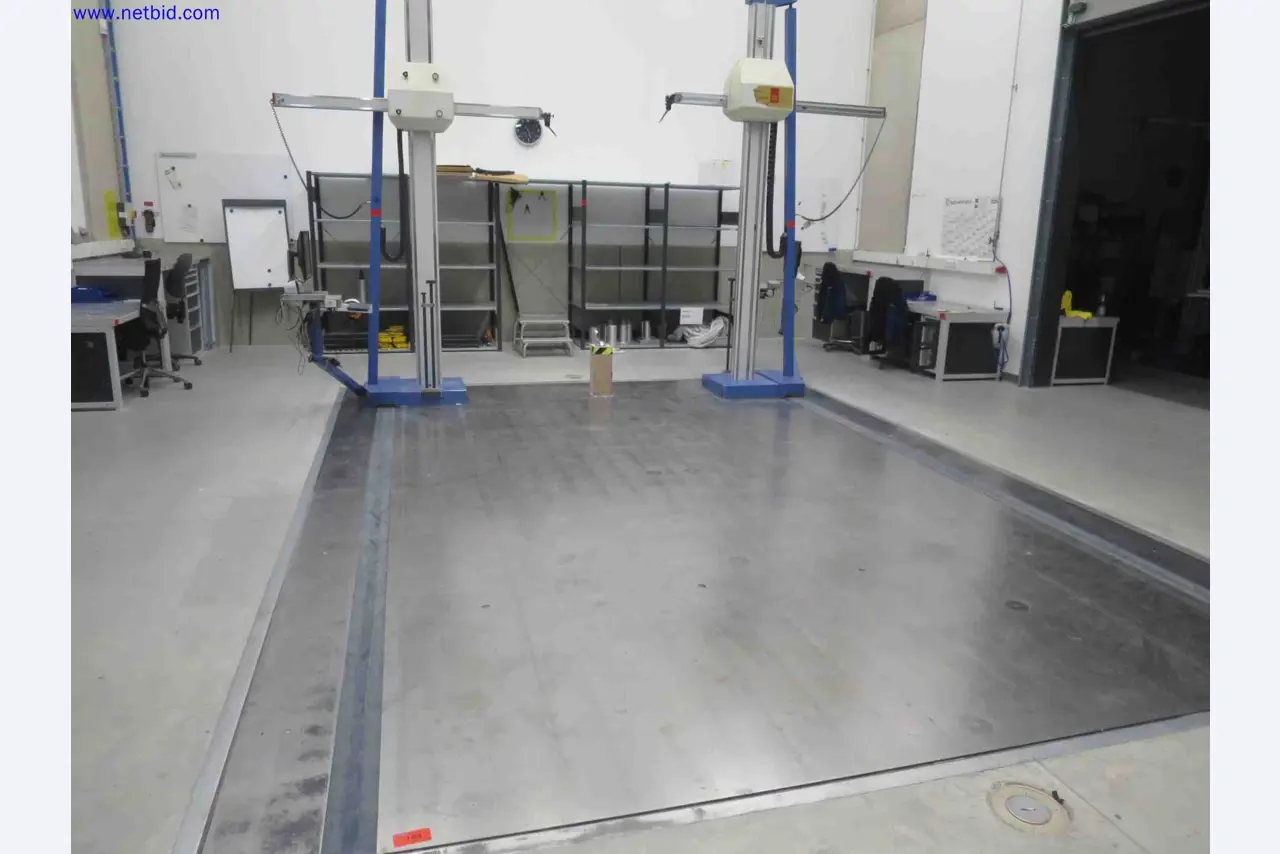 Máquinas CNC en buen estado para la fabricación de componentes metálicos de precisión-1