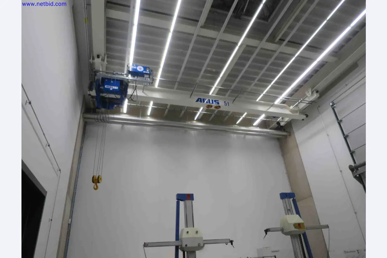 Máquinas CNC en buen estado para la fabricación de componentes metálicos de precisión-1