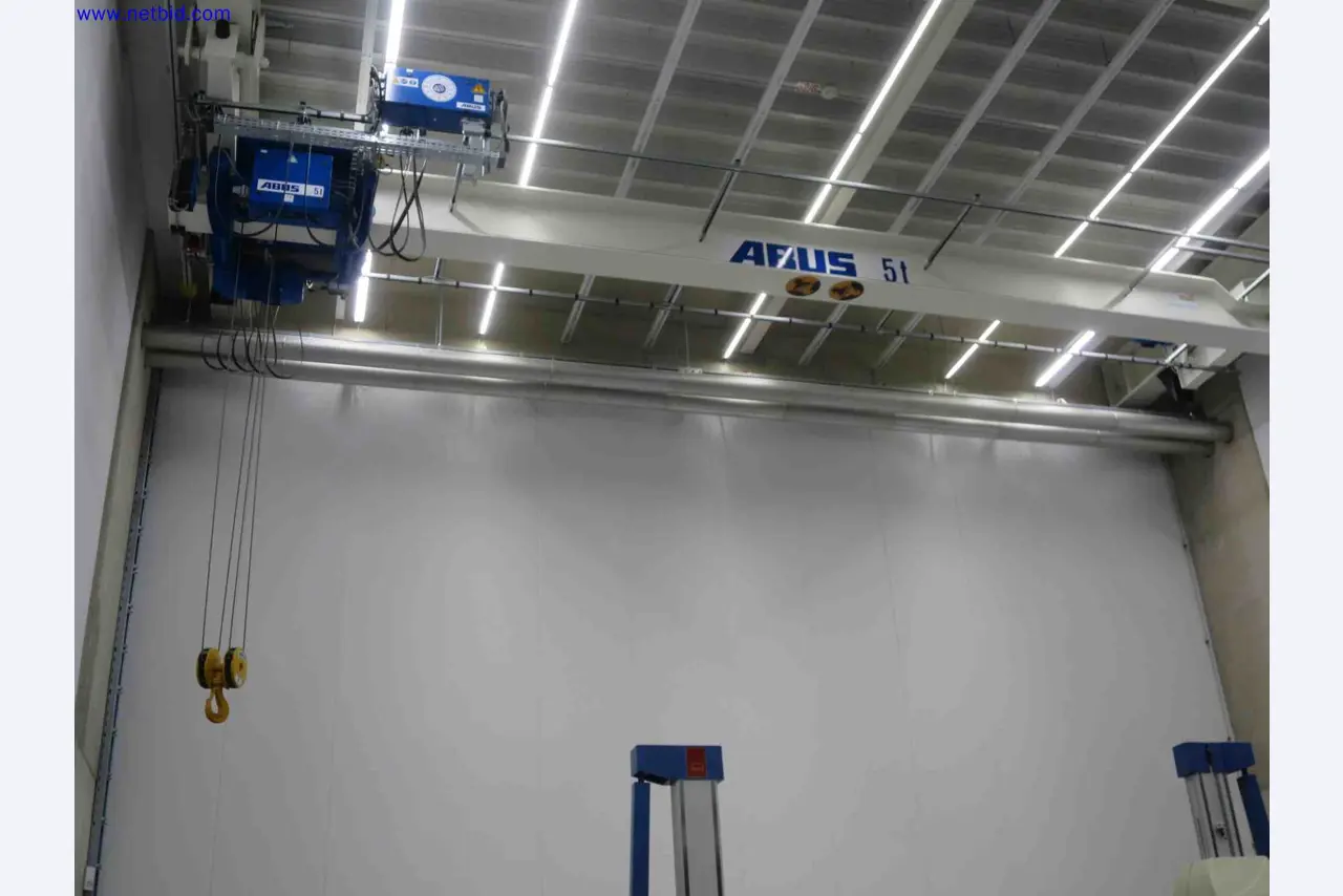 Máquinas CNC en buen estado para la fabricación de componentes metálicos de precisión-2