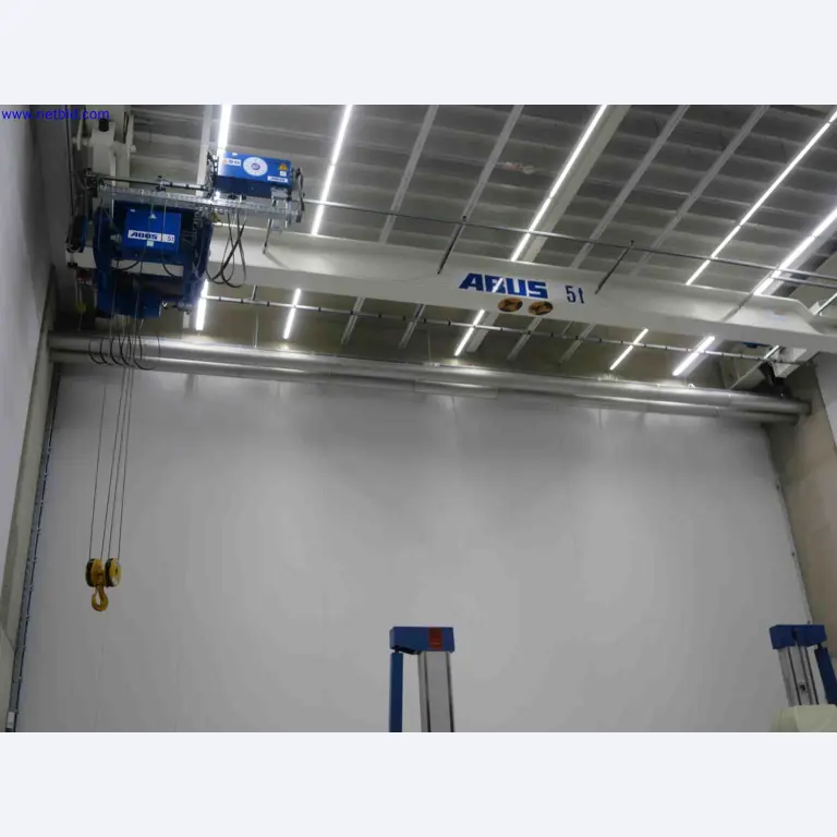 Máquinas CNC en buen estado para la fabricación de componentes metálicos de precisión-2