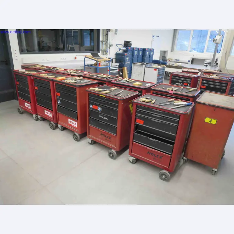 Machines CNC bien entretenues destinées à la fabrication de pièces métalliques de précision-1