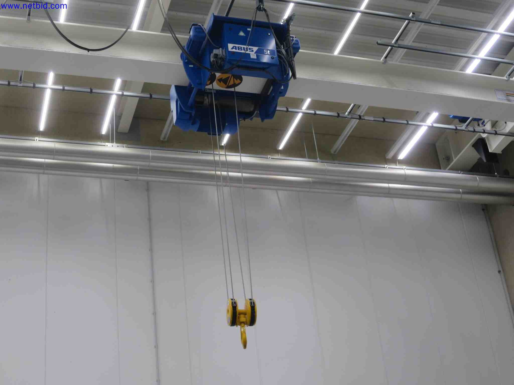 Máquinas CNC en buen estado para la fabricación de componentes metálicos de precisión-2