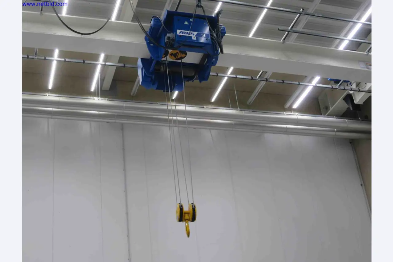 Máquinas CNC en buen estado para la fabricación de componentes metálicos de precisión-2