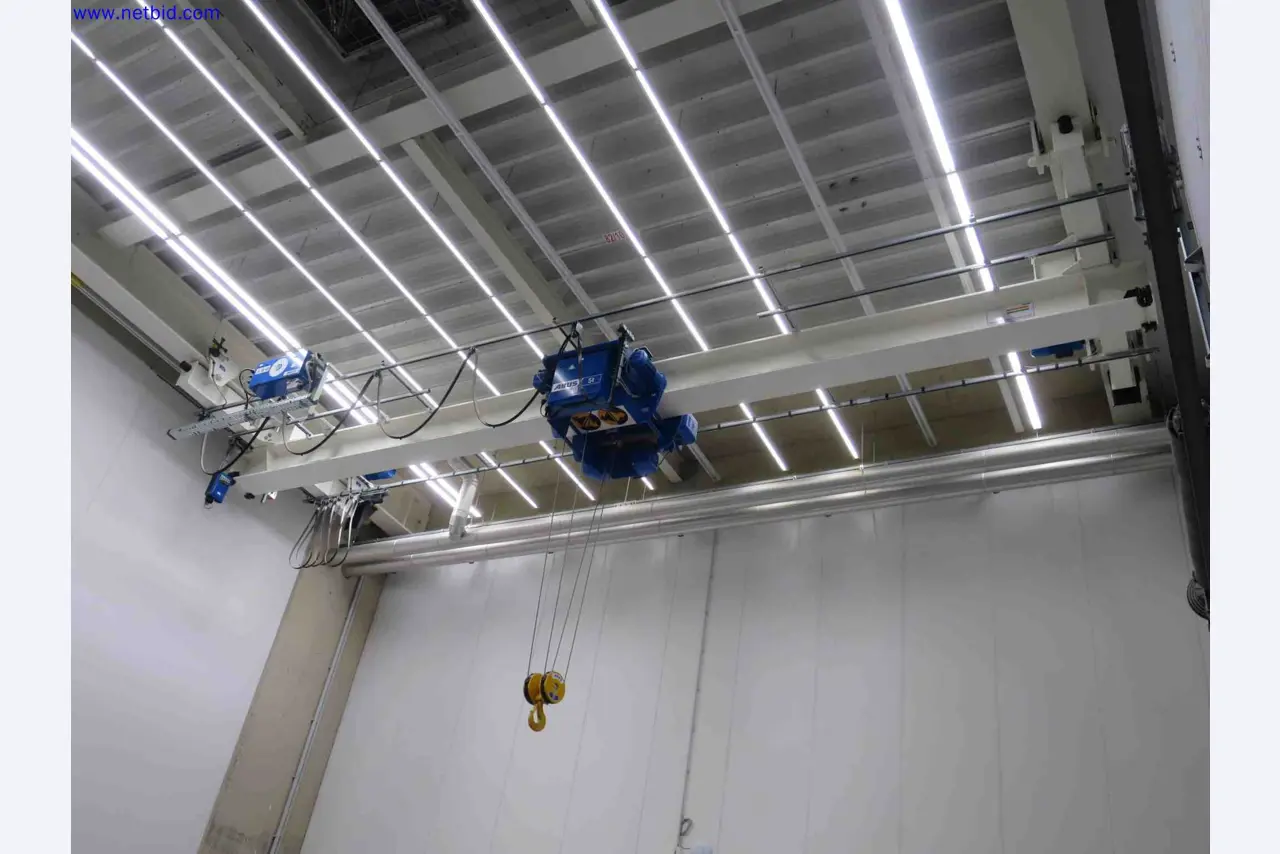 Máquinas CNC en buen estado para la fabricación de componentes metálicos de precisión-3