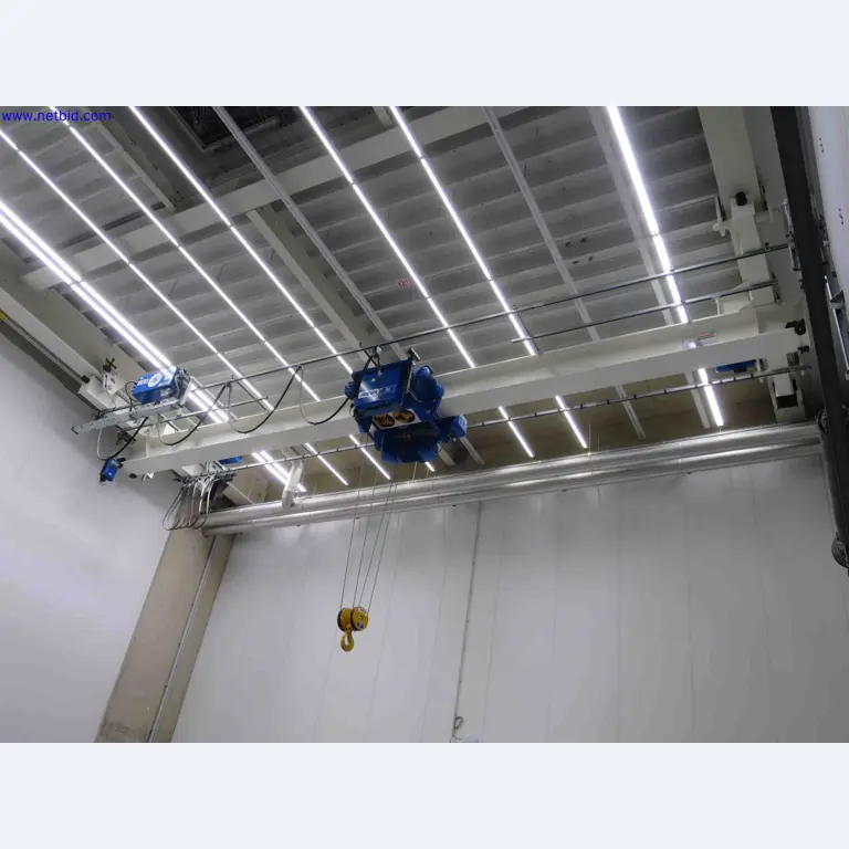 Máquinas CNC en buen estado para la fabricación de componentes metálicos de precisión-3