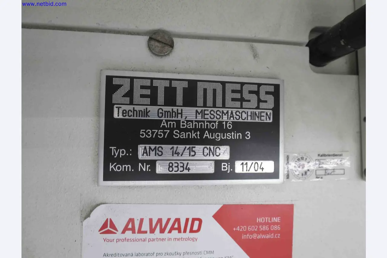 Máquinas CNC en buen estado para la fabricación de componentes metálicos de precisión-3