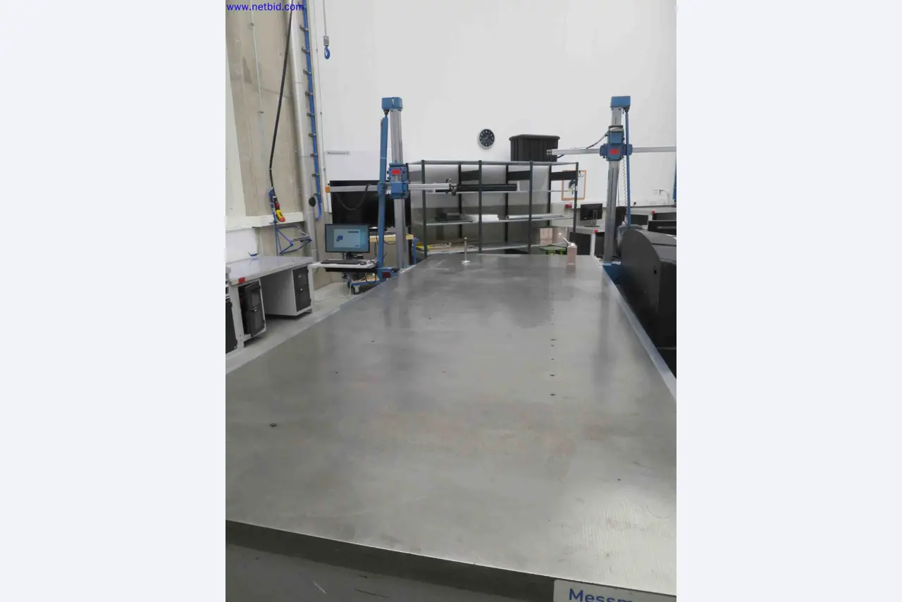 Máquinas CNC en buen estado para la fabricación de componentes metálicos de precisión-1