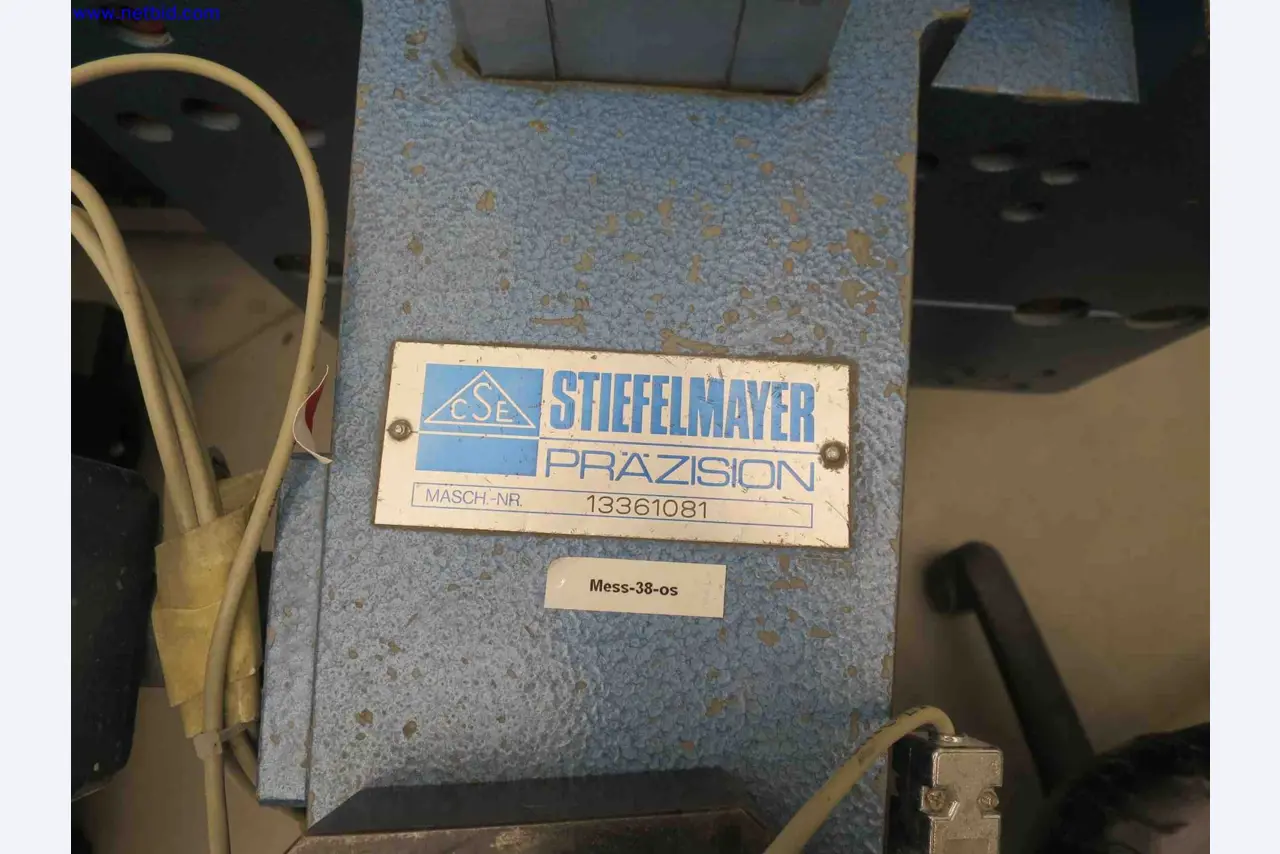 Máquinas CNC en buen estado para la fabricación de componentes metálicos de precisión-3