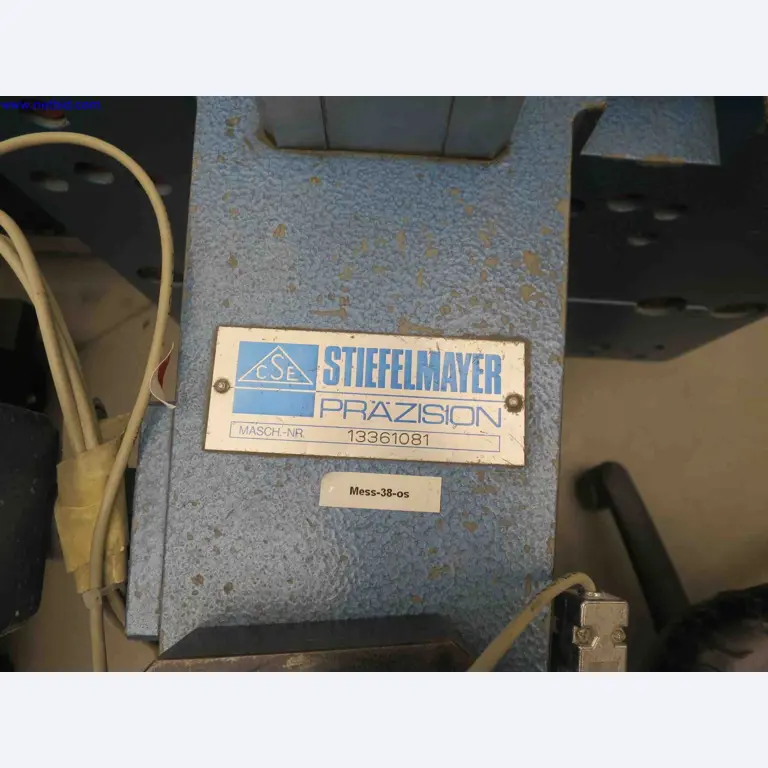 Máquinas CNC en buen estado para la fabricación de componentes metálicos de precisión-3