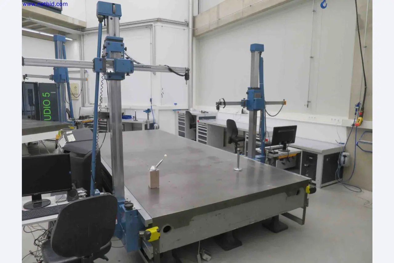 Máquinas CNC en buen estado para la fabricación de componentes metálicos de precisión-4