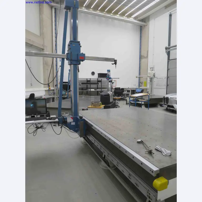 Máquinas CNC en buen estado para la fabricación de componentes metálicos de precisión-1