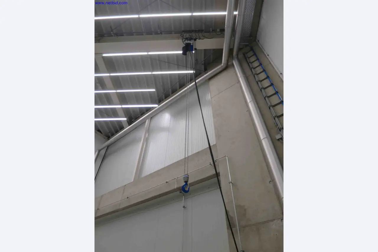 Máquinas CNC en buen estado para la fabricación de componentes metálicos de precisión-1