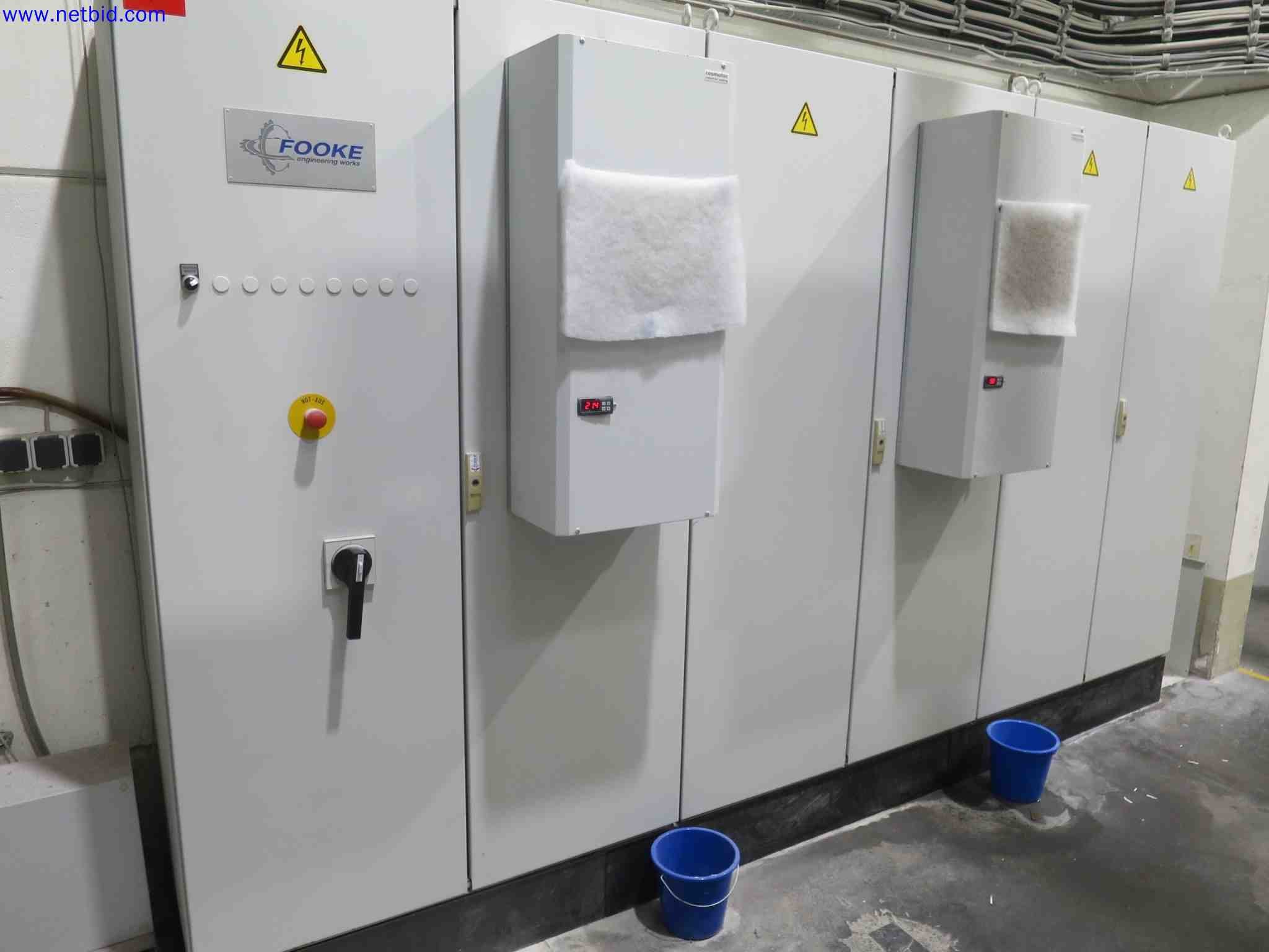 Machines CNC bien entretenues destinées à la fabrication de pièces métalliques de précision-11
