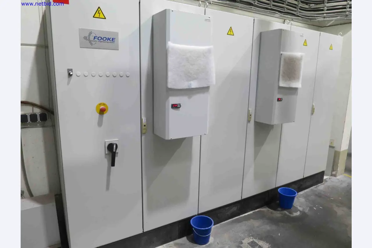 Machines CNC bien entretenues destinées à la fabrication de pièces métalliques de précision-11