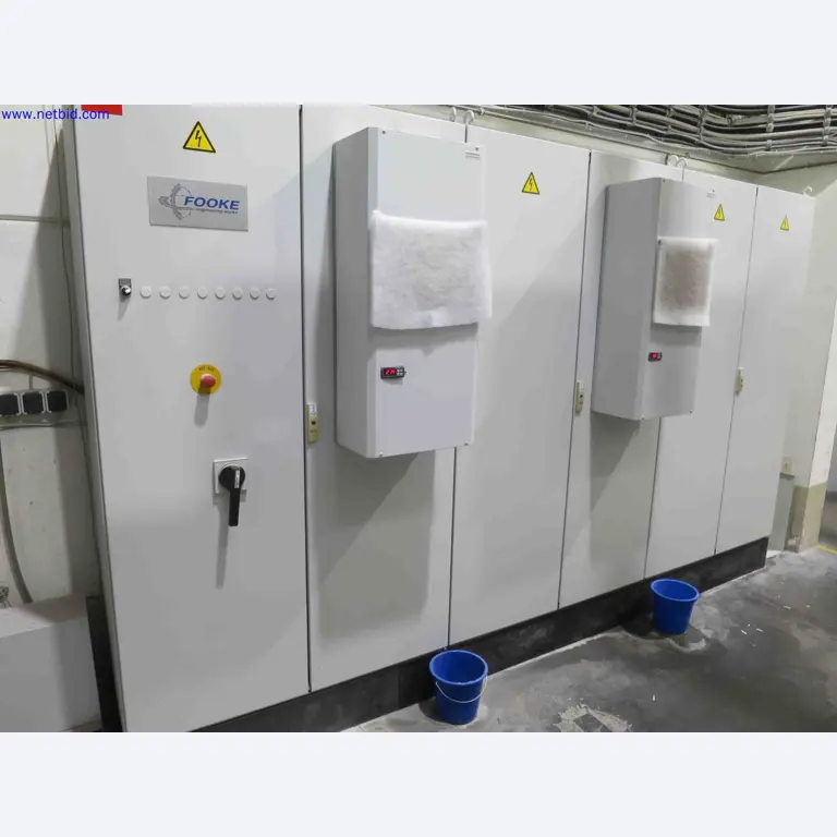 Machines CNC bien entretenues destinées à la fabrication de pièces métalliques de précision-11