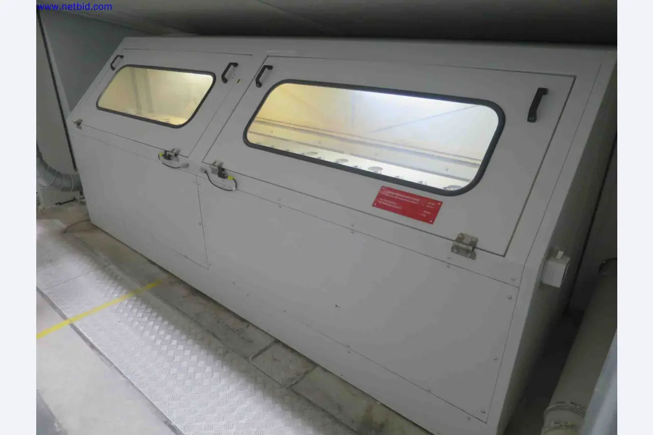 Machines CNC bien entretenues destinées à la fabrication de pièces métalliques de précision-12