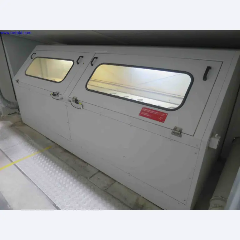 Machines CNC bien entretenues destinées à la fabrication de pièces métalliques de précision-12