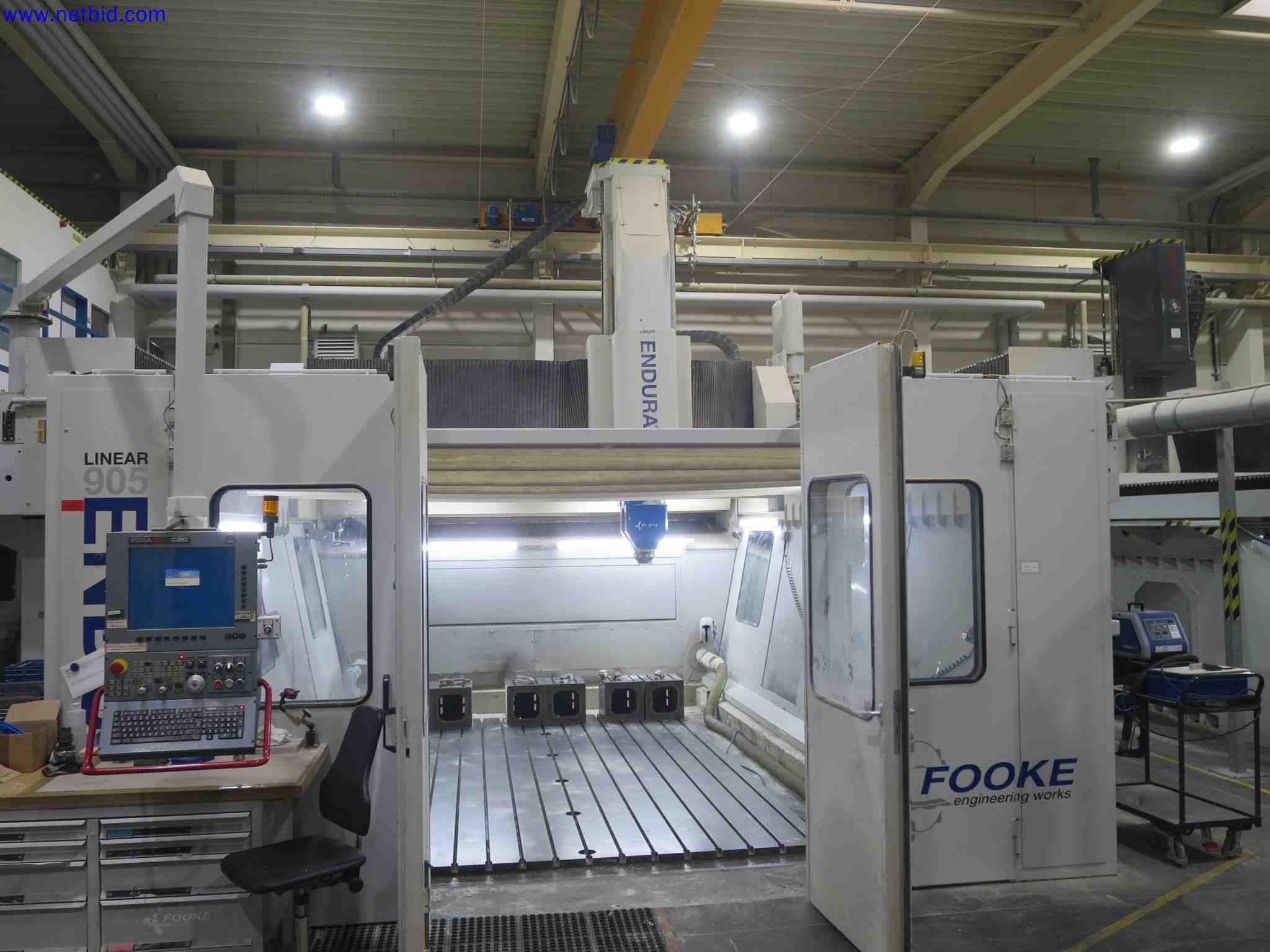Machines CNC bien entretenues destinées à la fabrication de pièces métalliques de précision-14