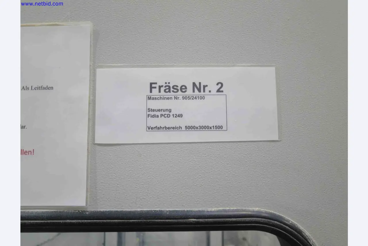 Machines CNC bien entretenues destinées à la fabrication de pièces métalliques de précision-15