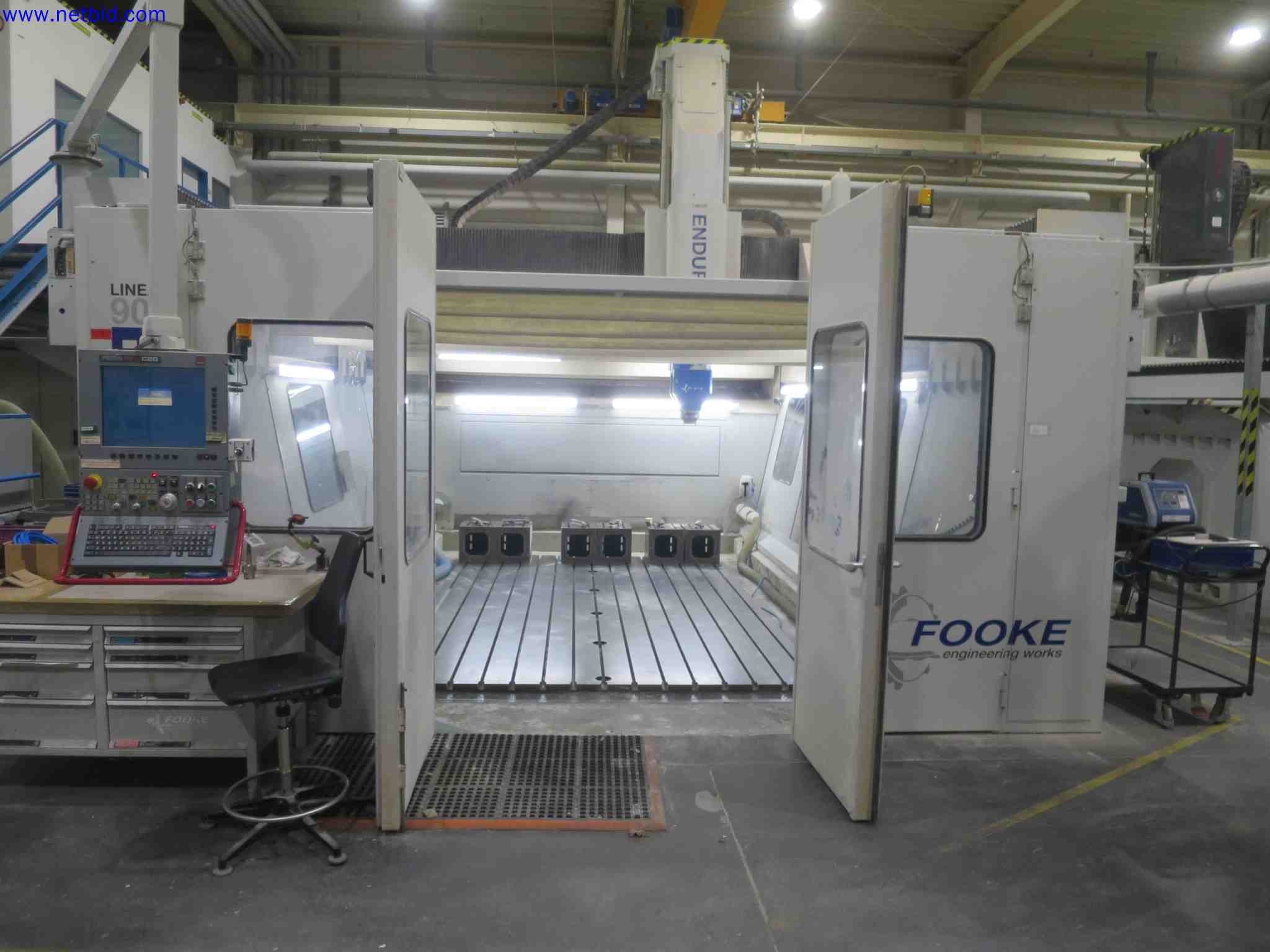 Machines CNC bien entretenues destinées à la fabrication de pièces métalliques de précision-1