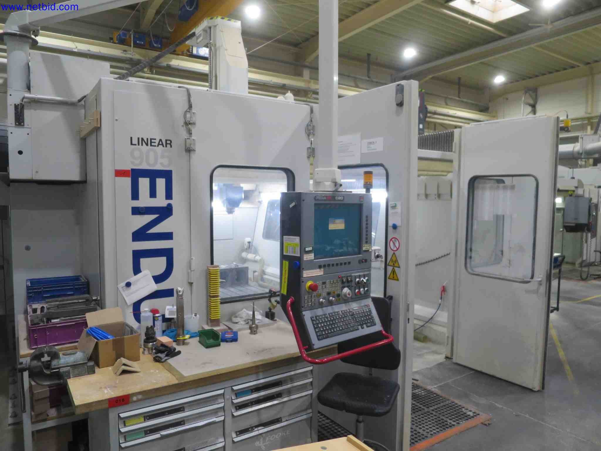 Machines CNC bien entretenues destinées à la fabrication de pièces métalliques de précision-2