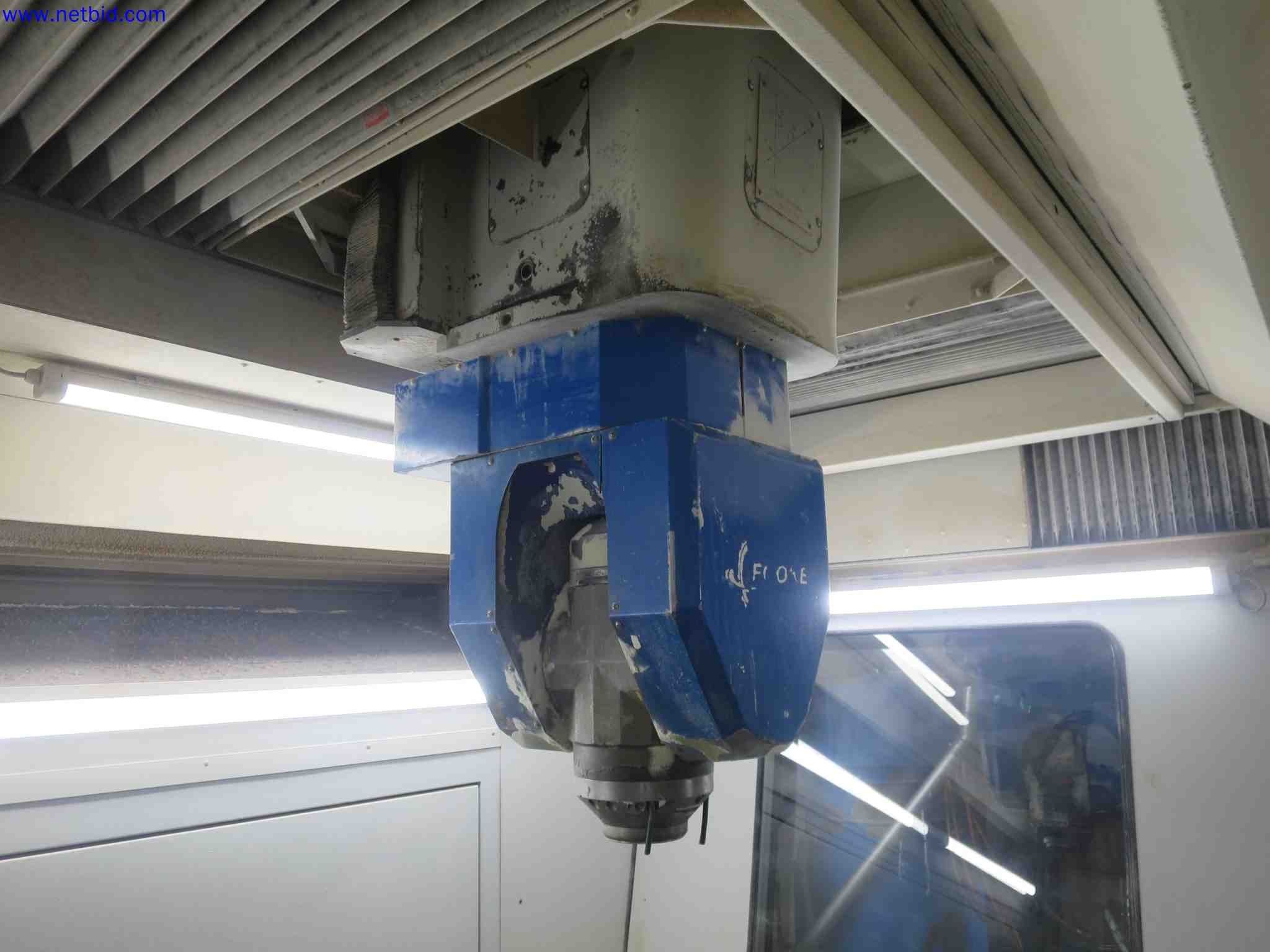 Machines CNC bien entretenues destinées à la fabrication de pièces métalliques de précision-5