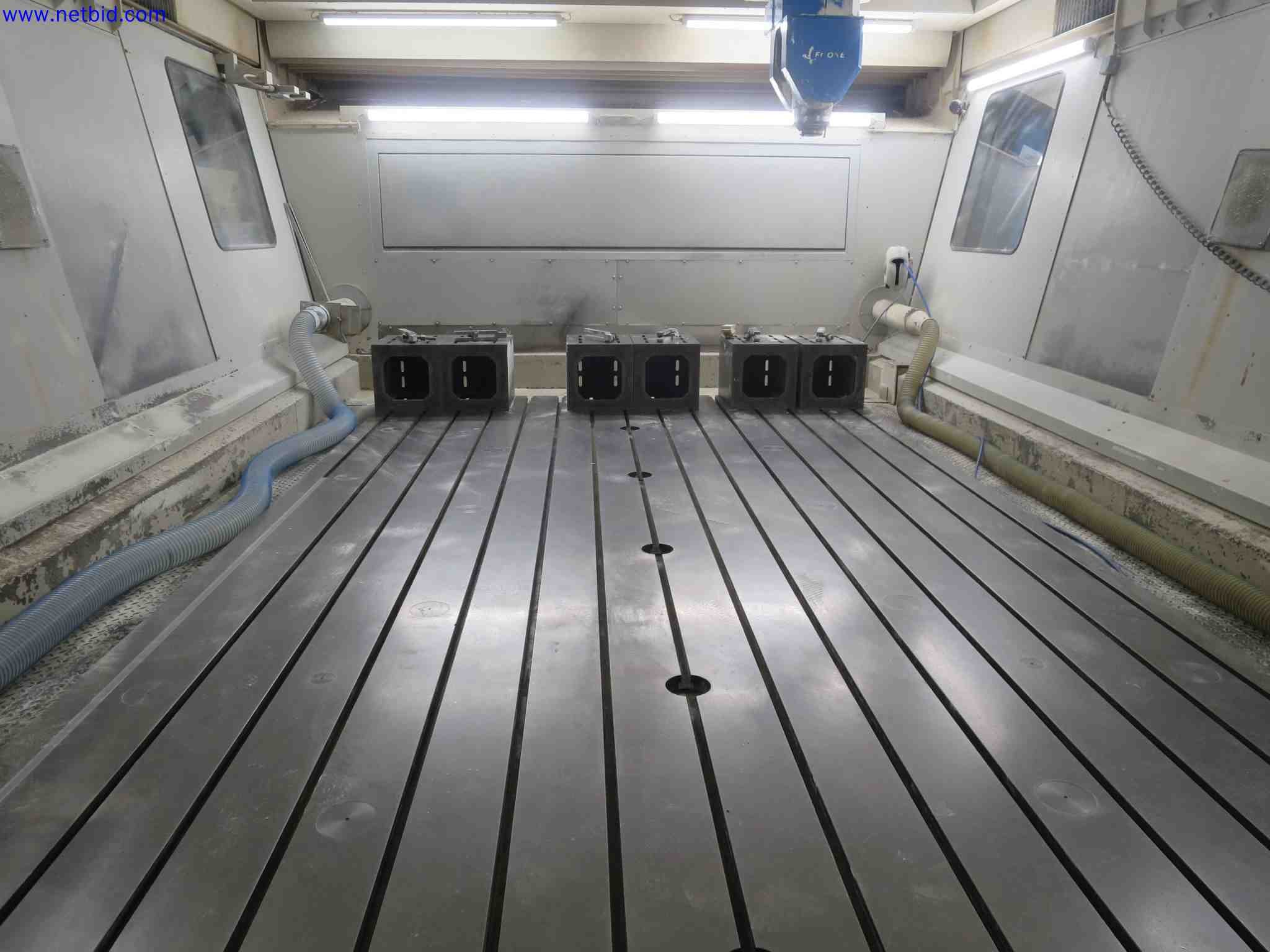 Machines CNC bien entretenues destinées à la fabrication de pièces métalliques de précision-7