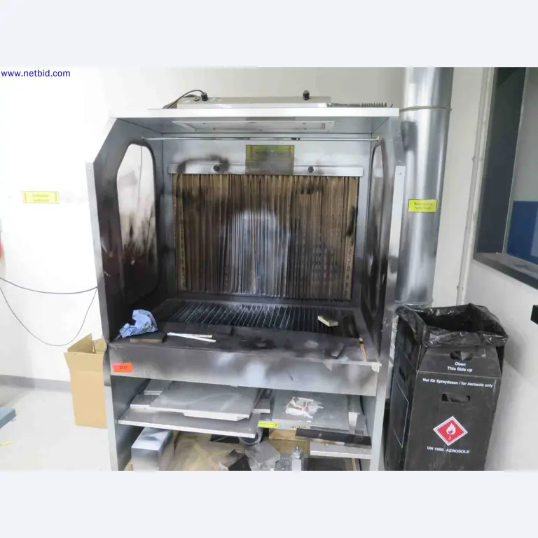 Machines CNC bien entretenues destinées à la fabrication de pièces métalliques de précision-2
