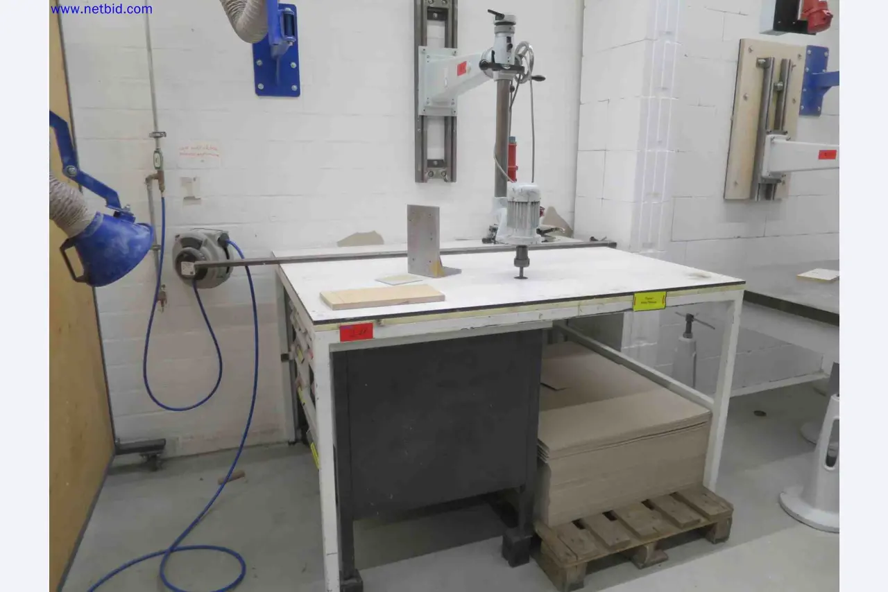Machines CNC bien entretenues destinées à la fabrication de pièces métalliques de précision-2