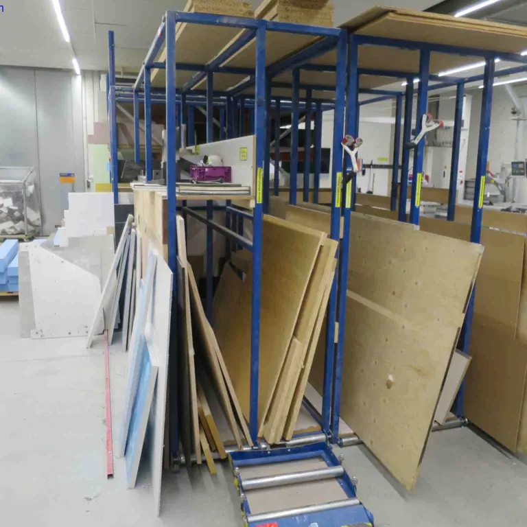 Shelf Unit for Storing Panels
