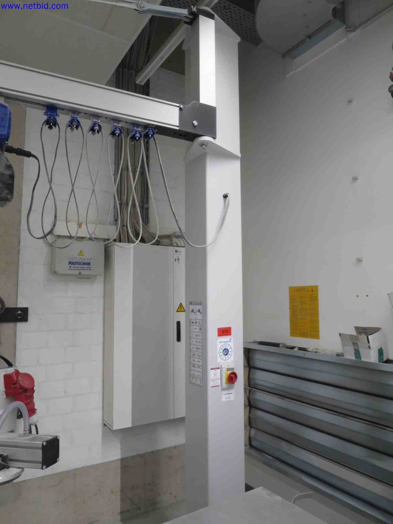 Máquinas CNC en buen estado para la fabricación de componentes metálicos de precisión-1