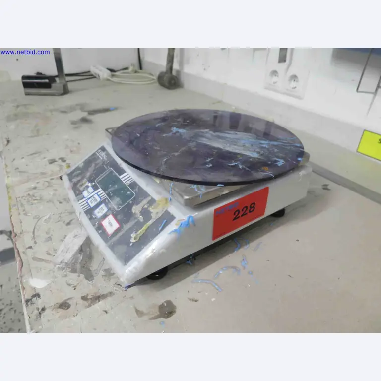 Machines CNC bien entretenues destinées à la fabrication de pièces métalliques de précision-1